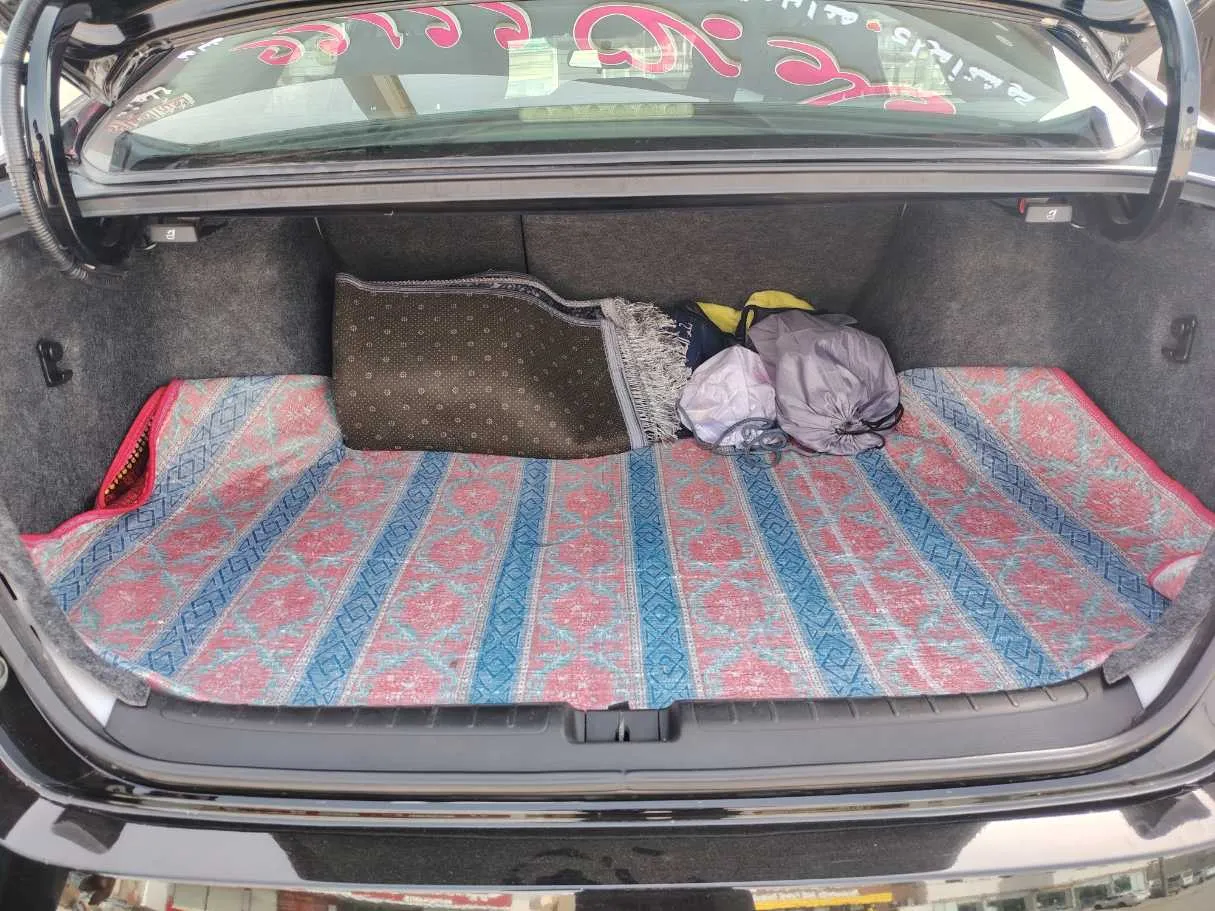 Car image 23