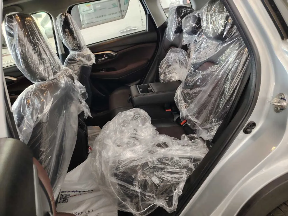 Car image 20