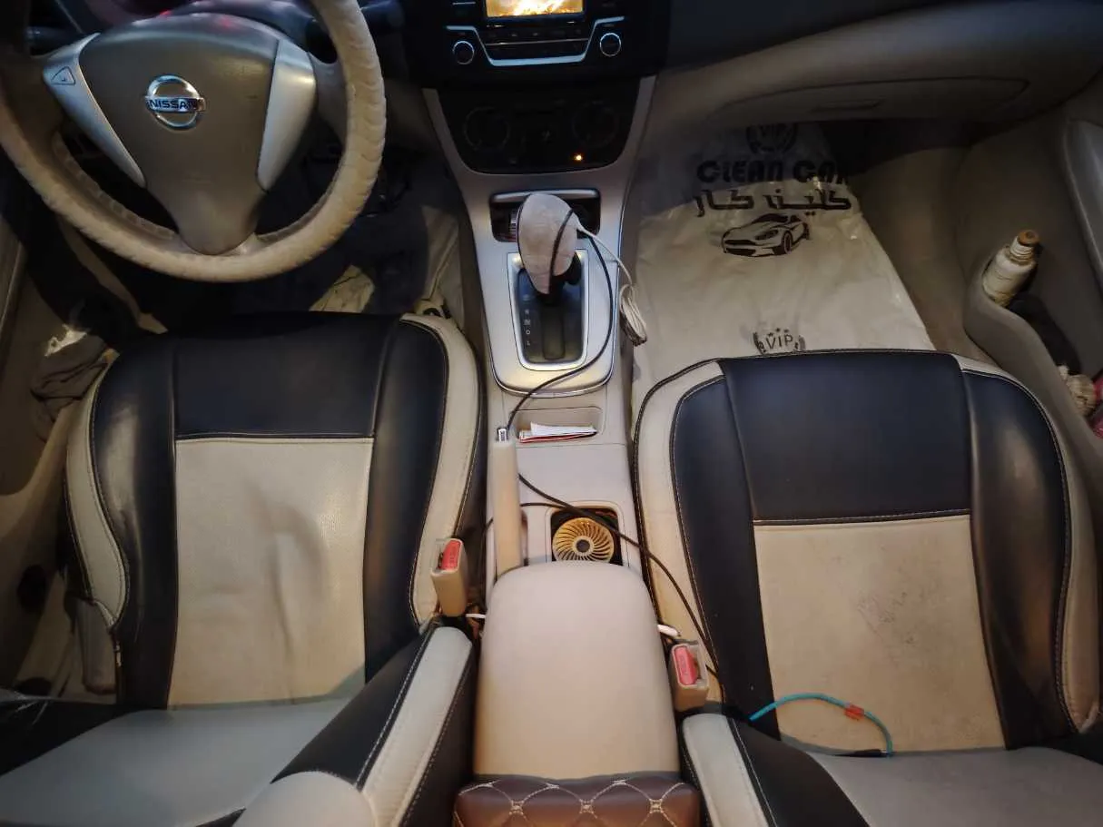 Car image 16