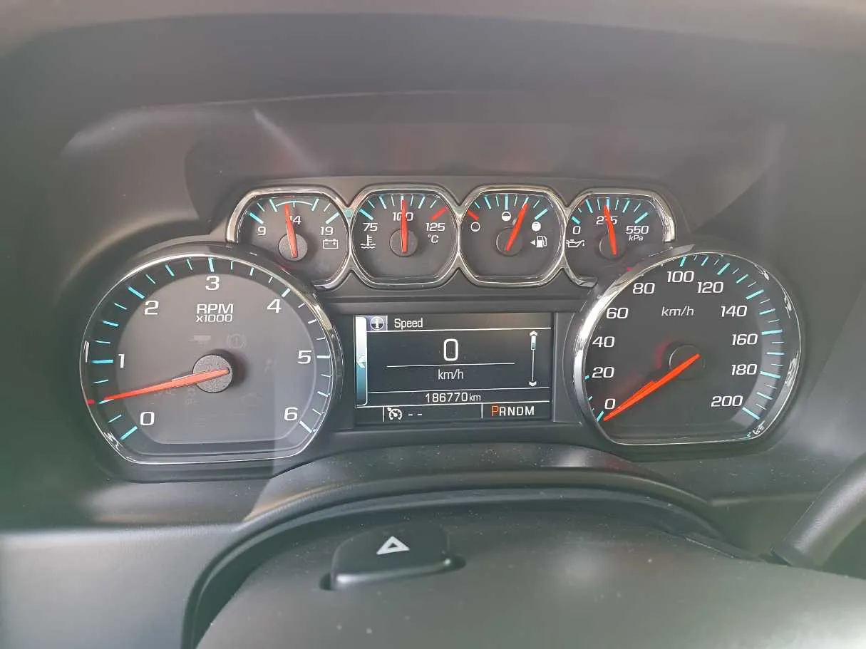Car image 18