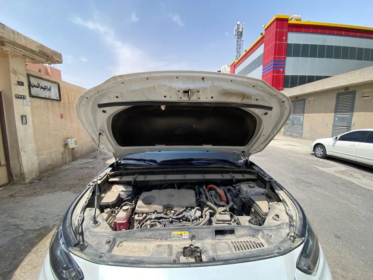 Car image 27