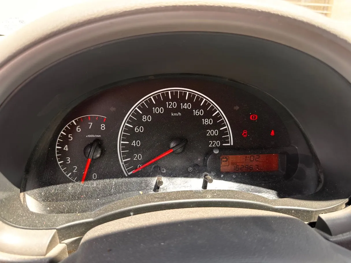 Car image 19