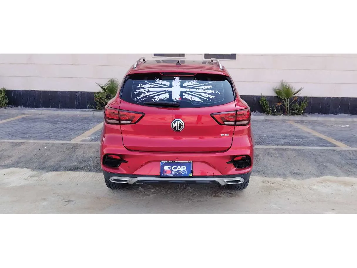 Car image 6