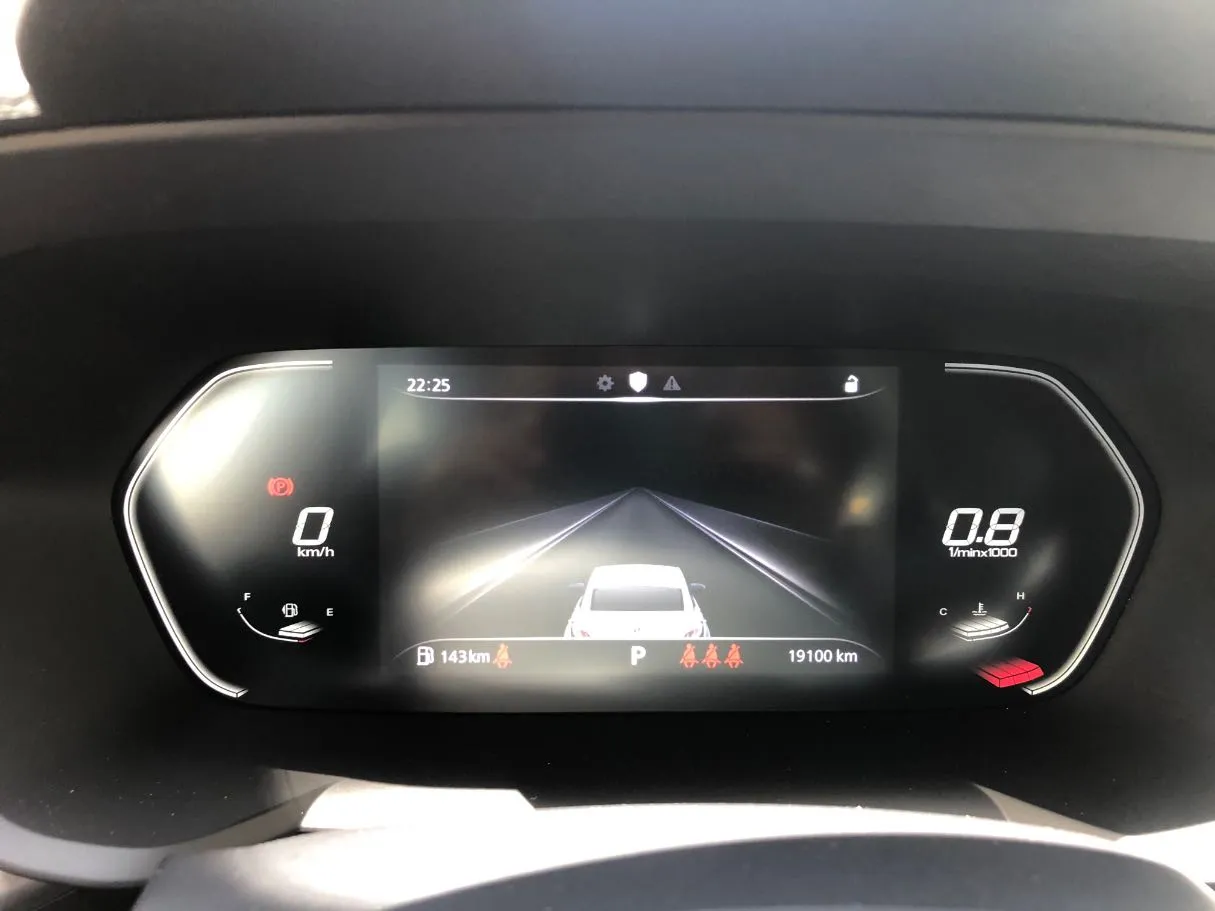 Car image 18
