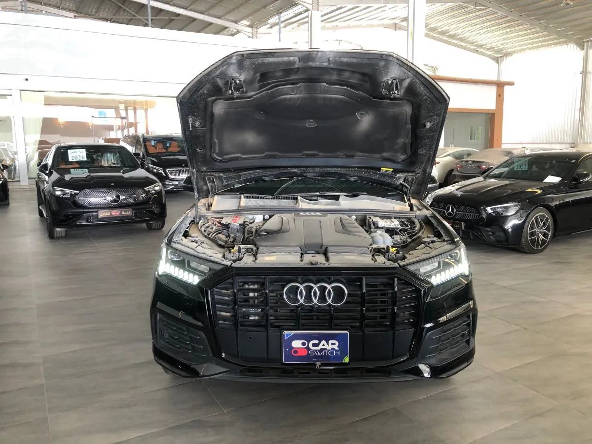 Car image 25