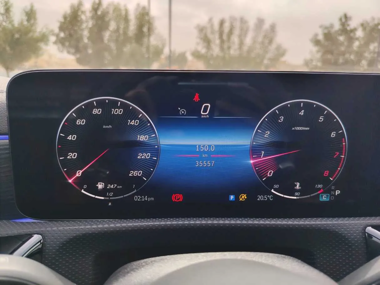 Car image 23