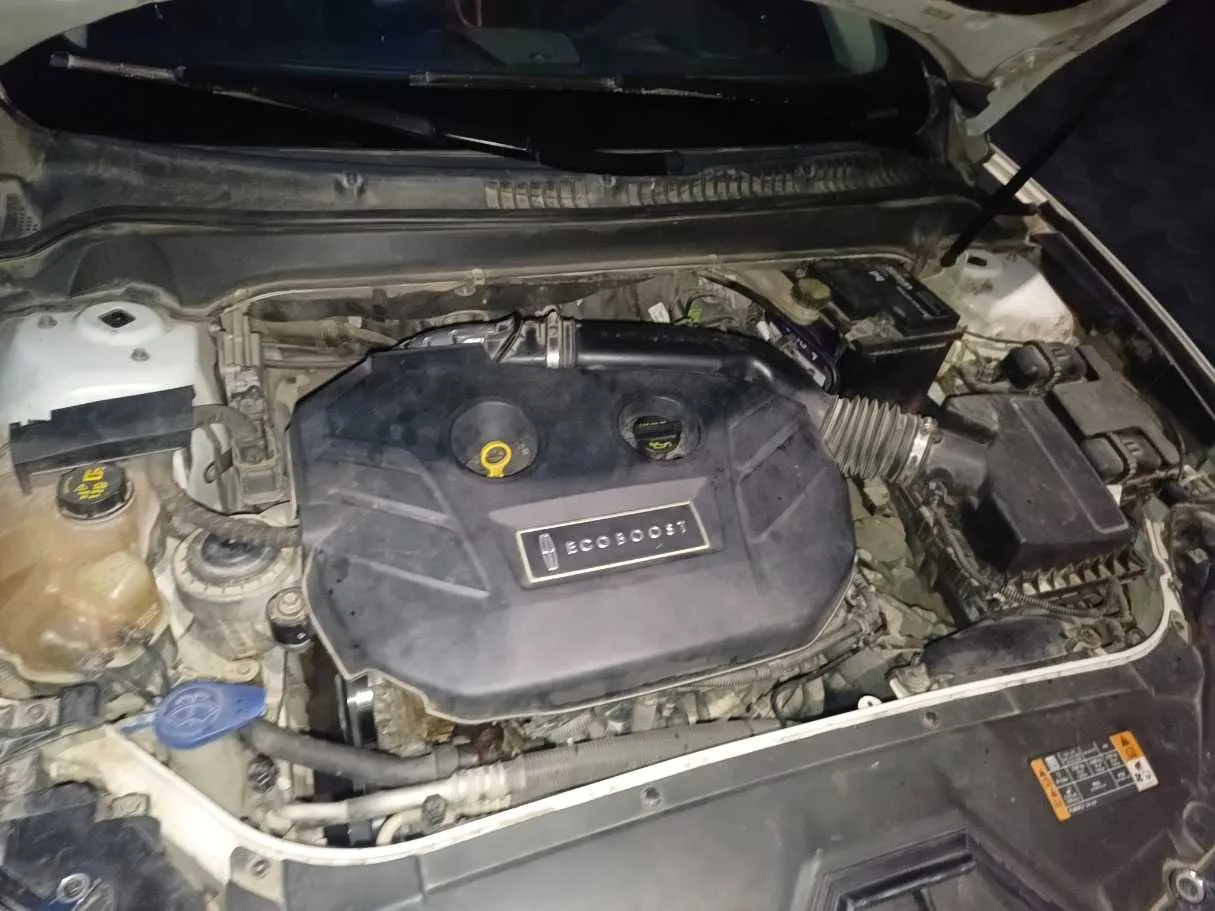 Car image 34