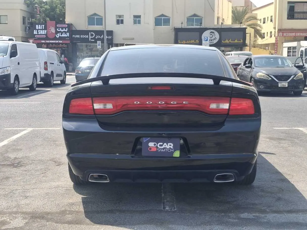 Car image 5