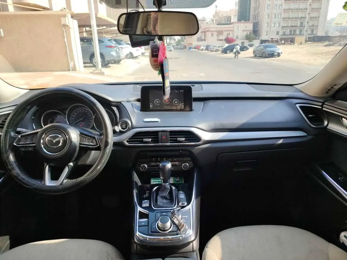 Car image 20