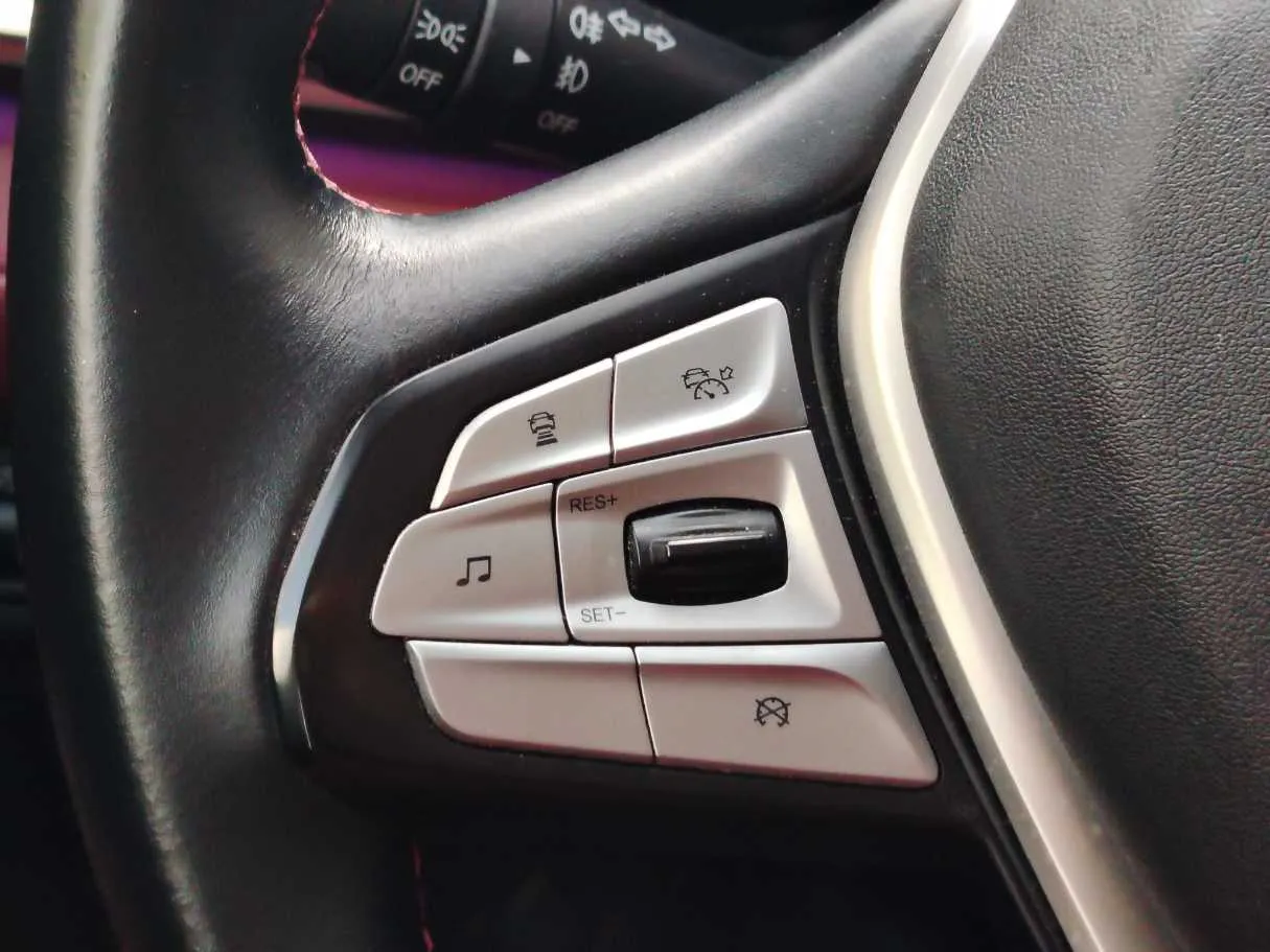 Car image 36