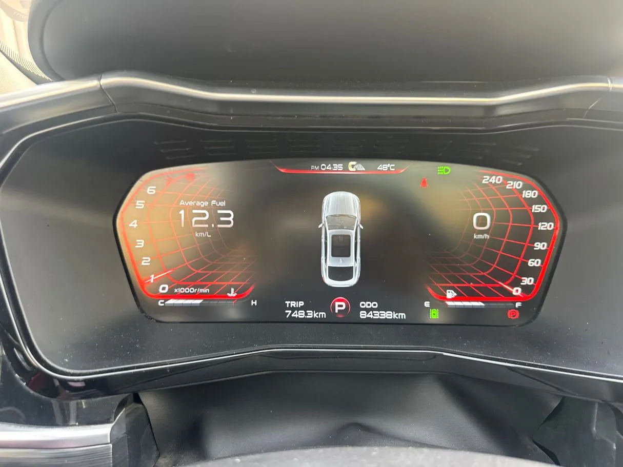 Car image 18