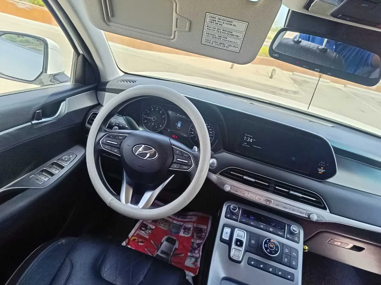 Car image 21