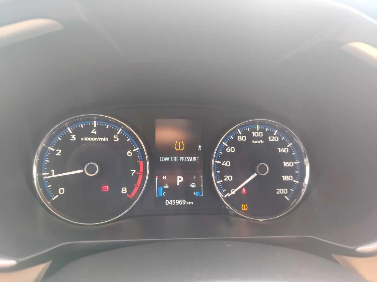 Car image 28