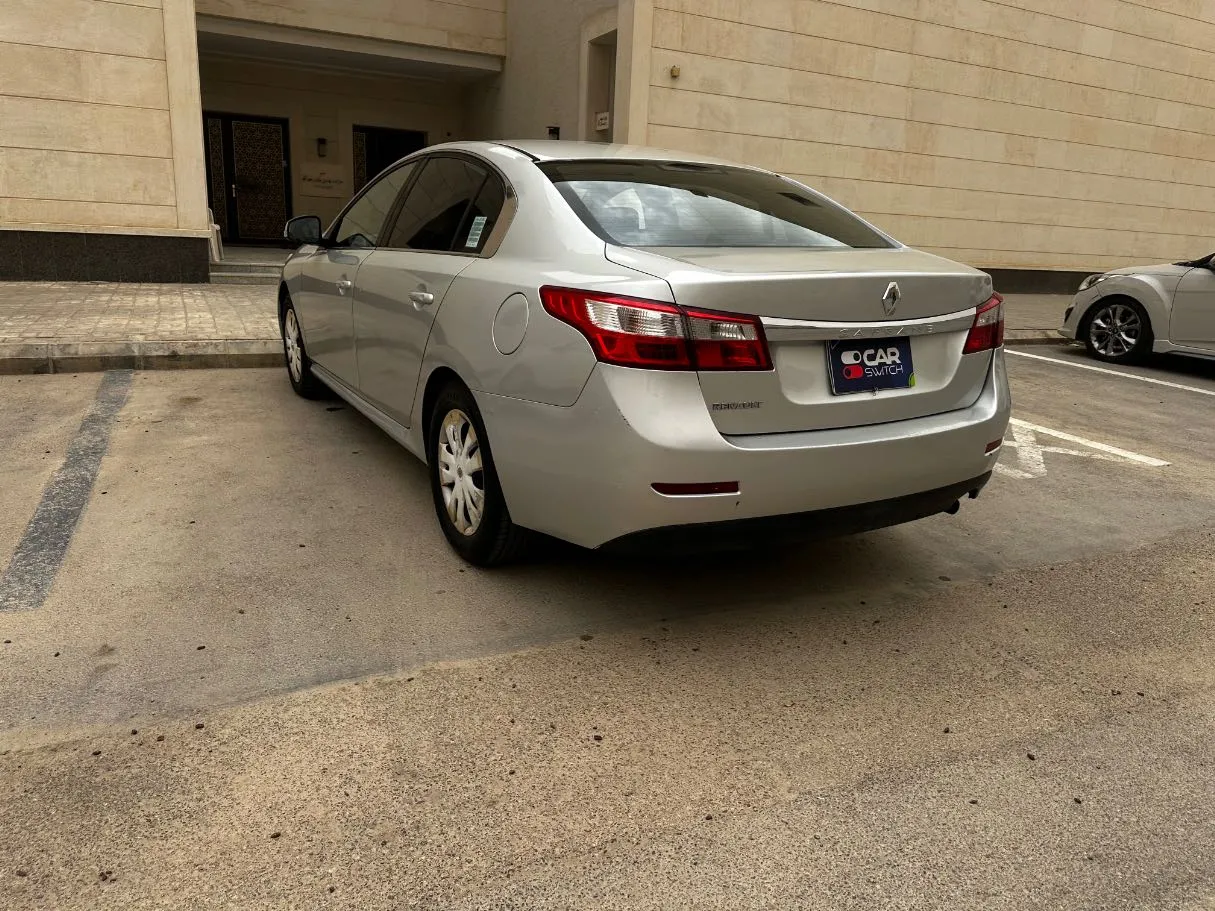 Car image 7