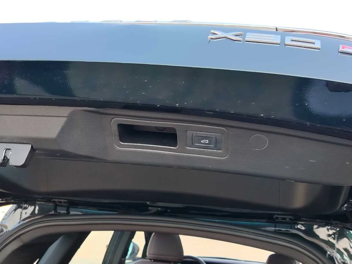 Car image 39