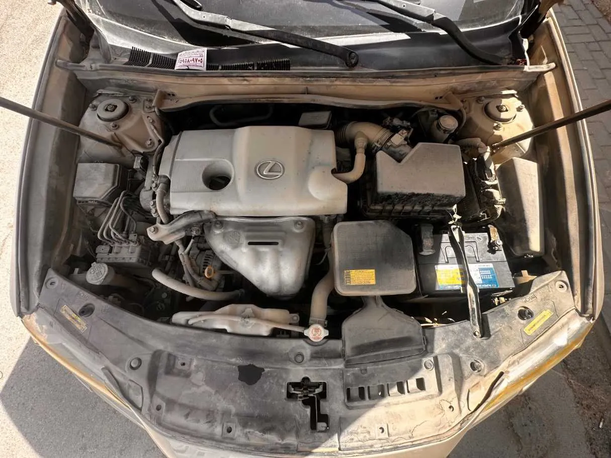 Car image 25