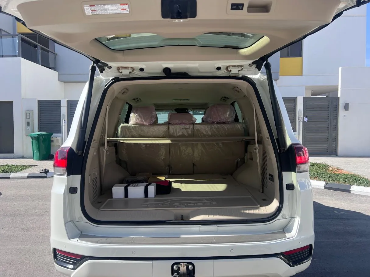 Car image 22