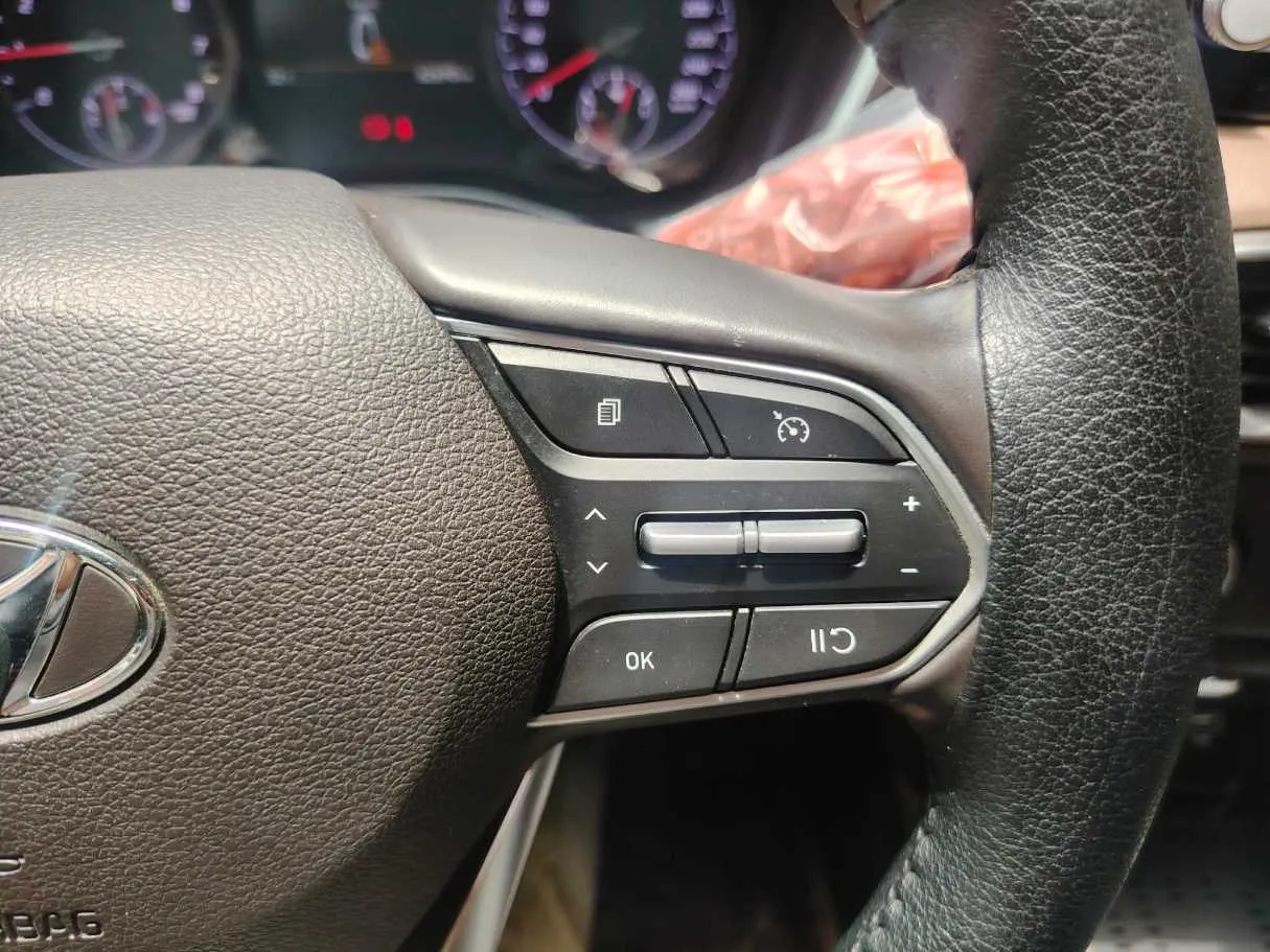Car image 39