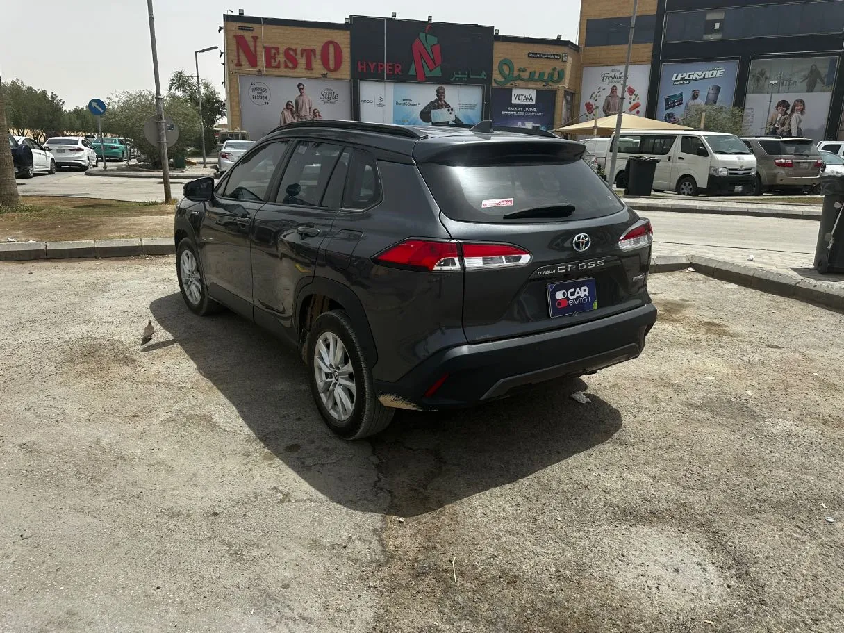 Car image 7