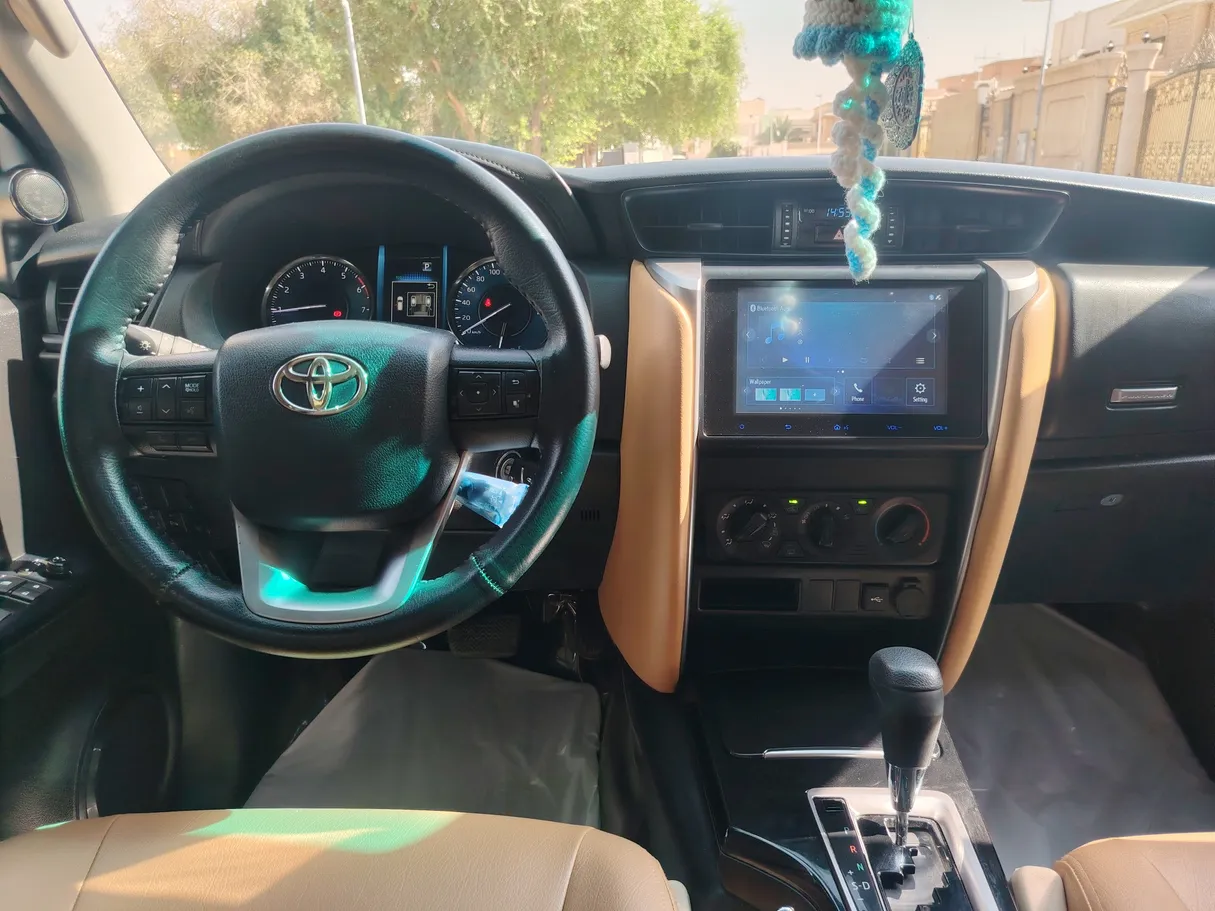 Car image 22