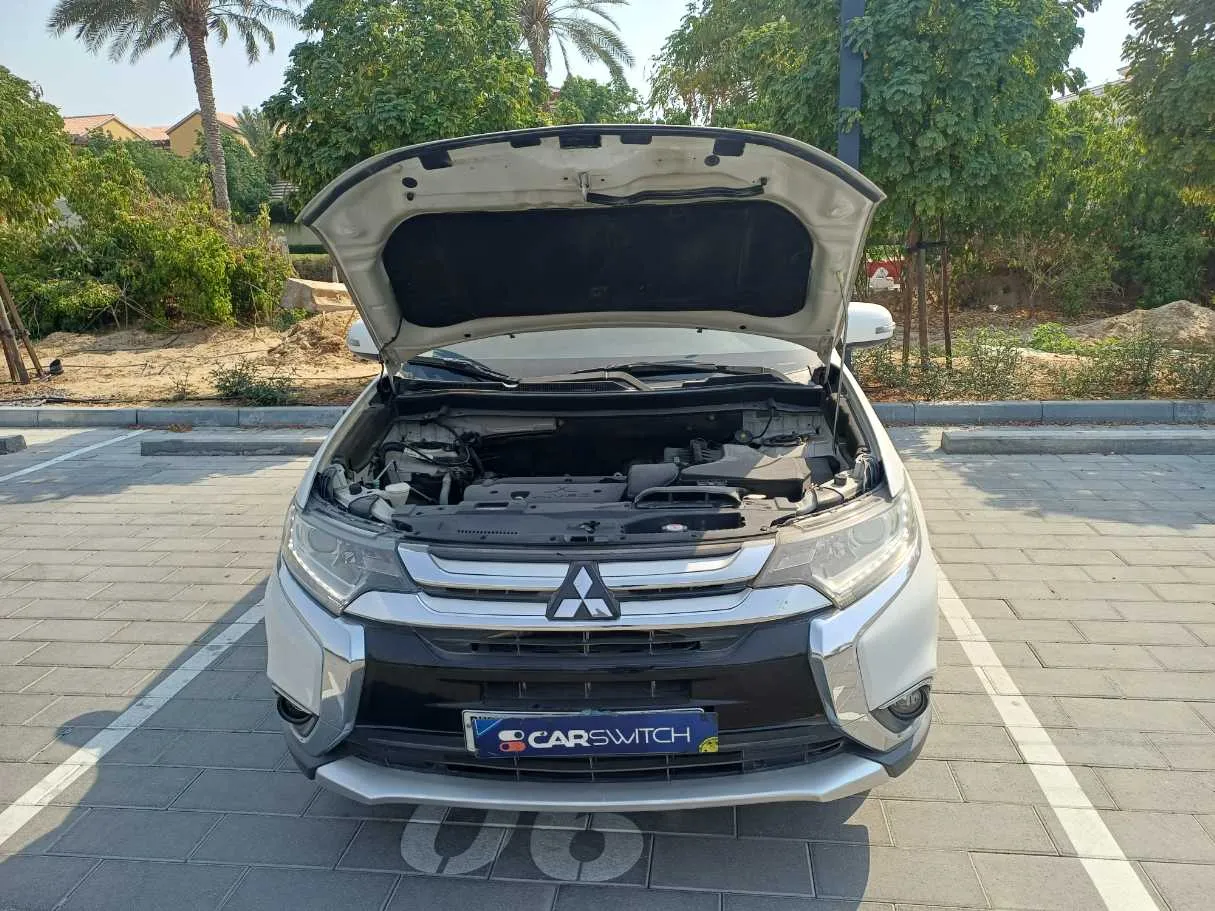 Car image 24