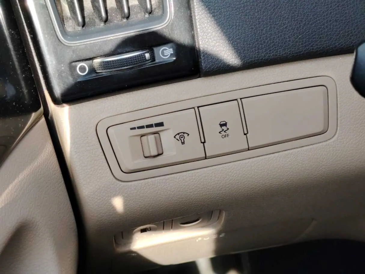 Car image 31