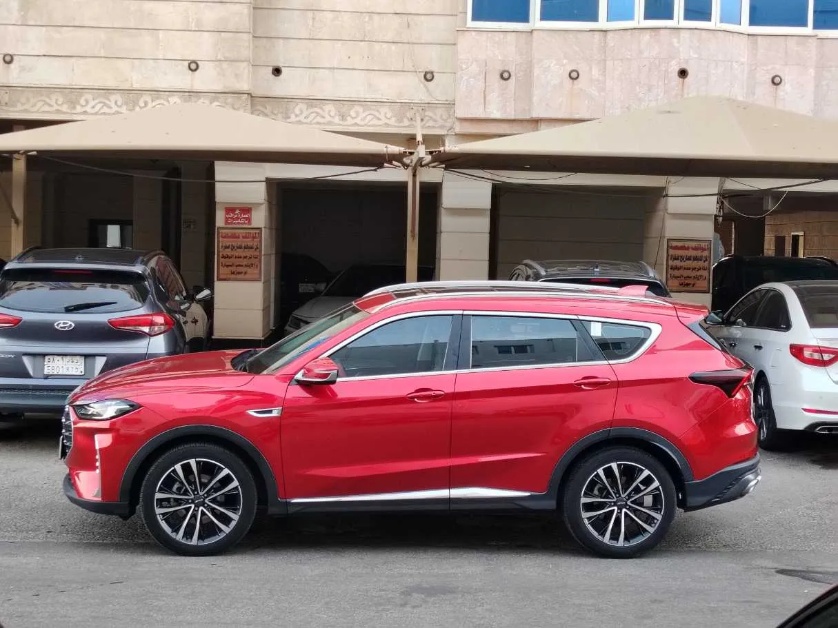 Car image 8