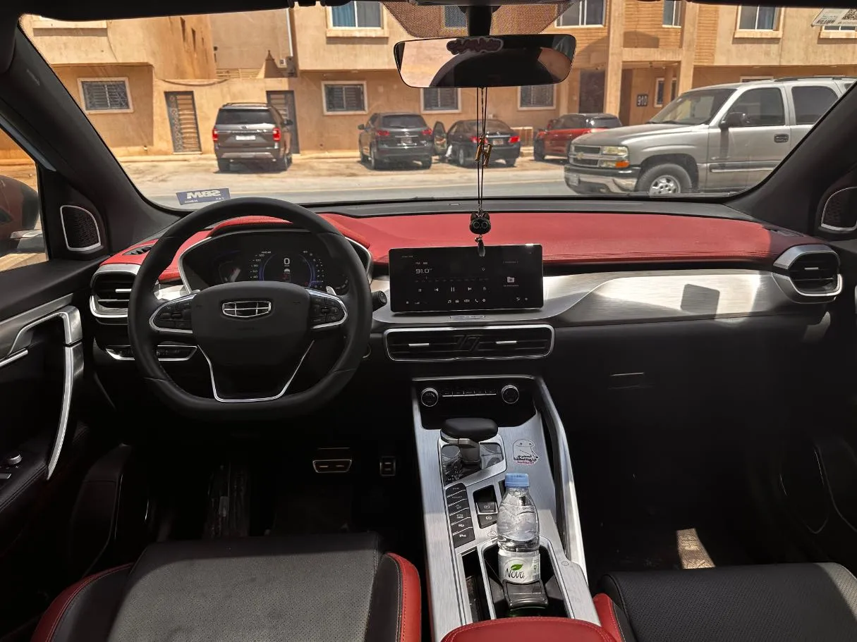 Car image 17