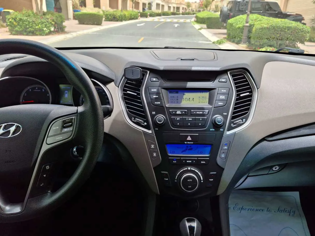 Car image 16