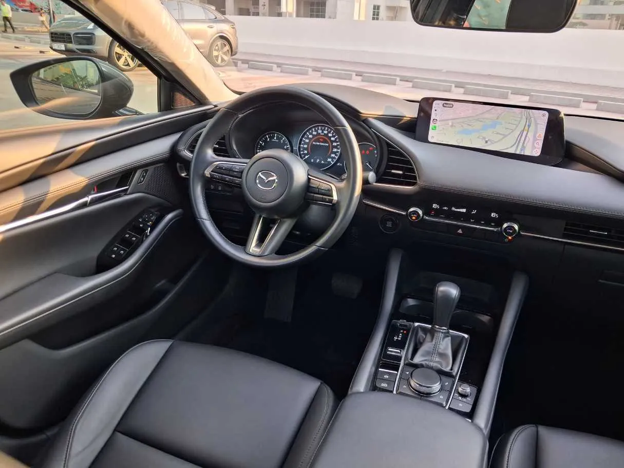 Car image 17