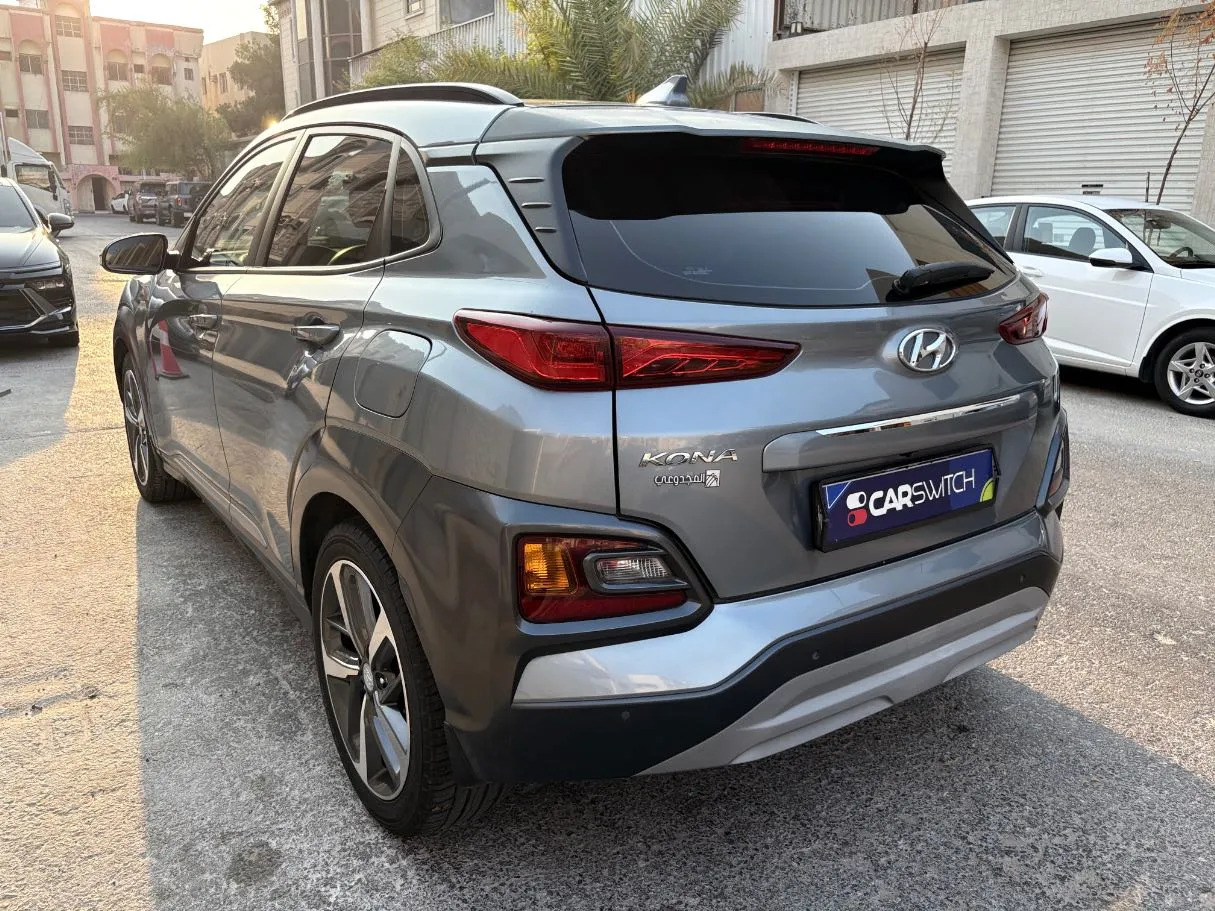 Car image 7