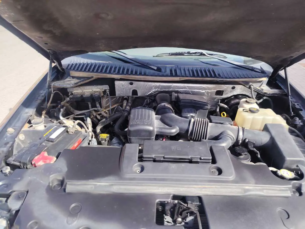 Car image 30