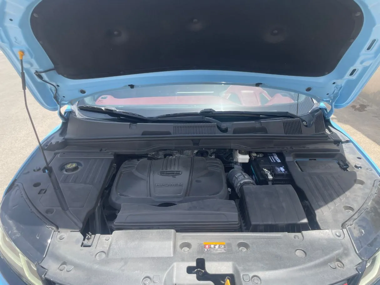 Car image 24