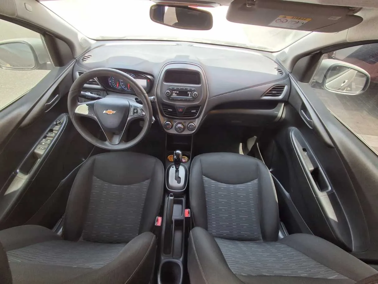 Car image 11