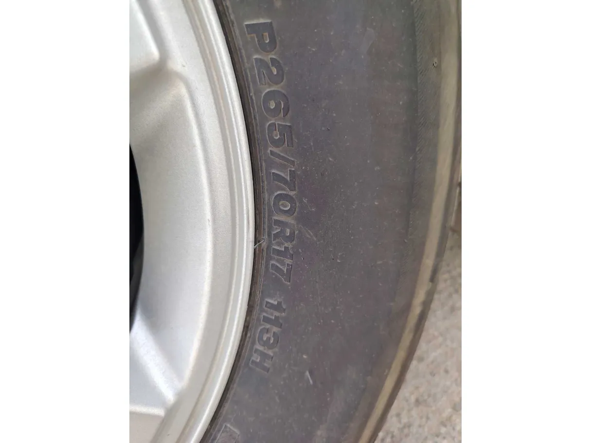 Car image 29