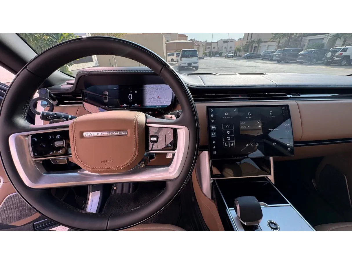 Car image 18