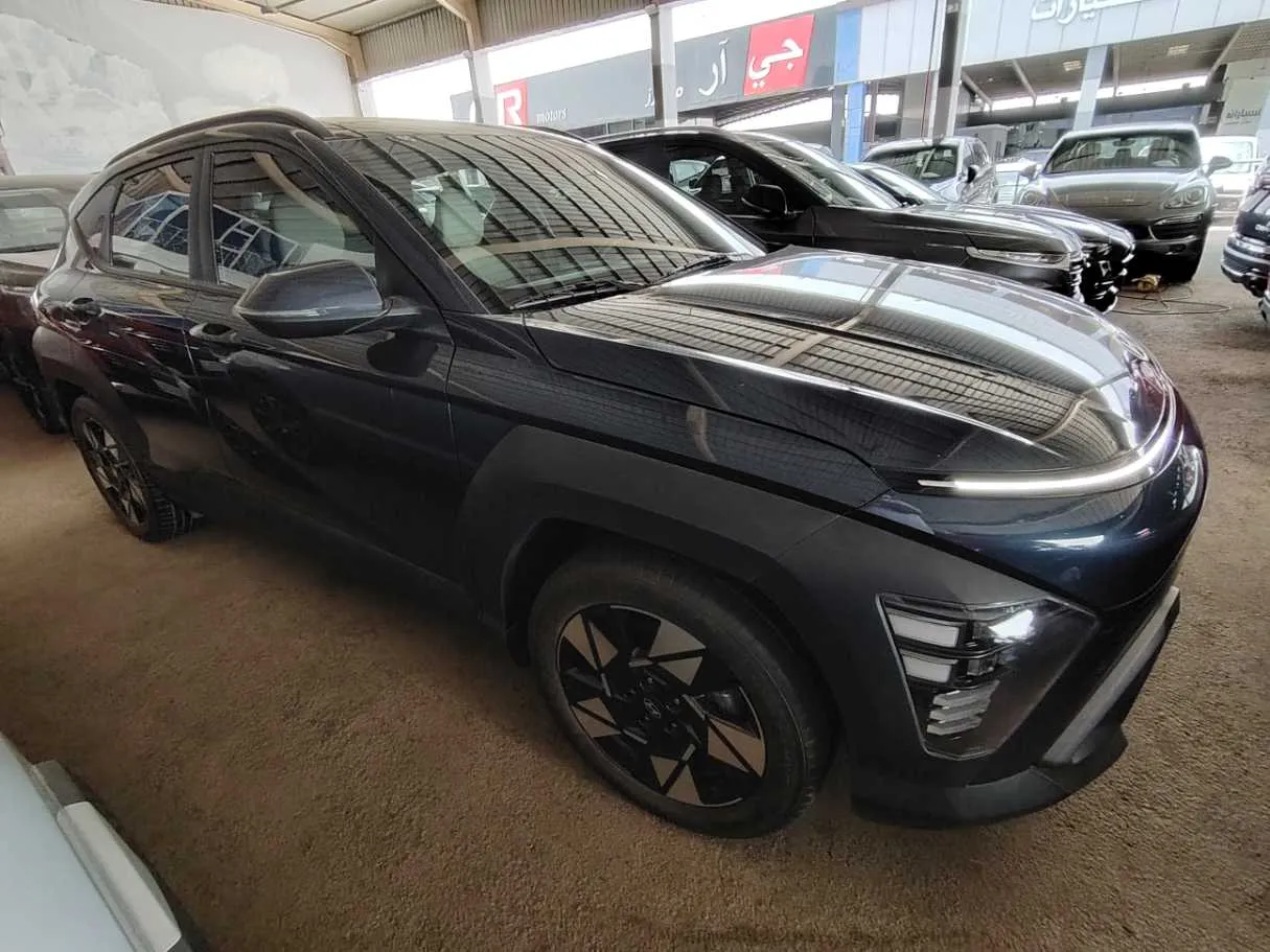 Car image 4
