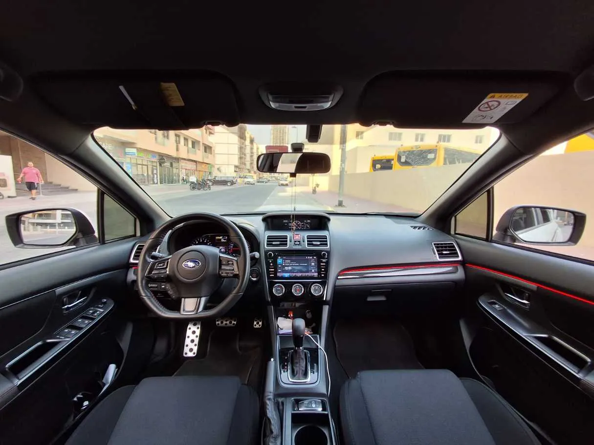 Car image 17