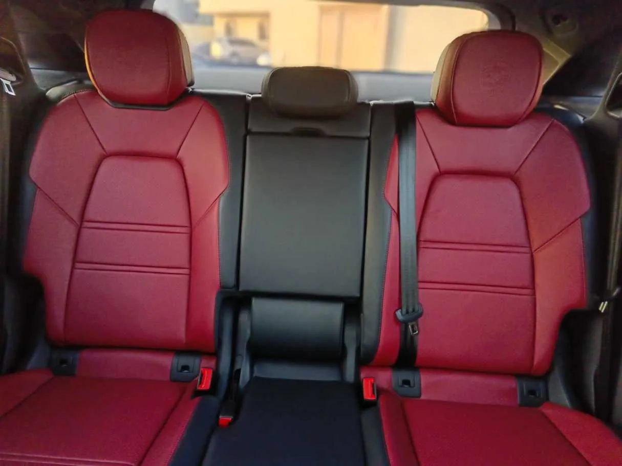 Car image 22