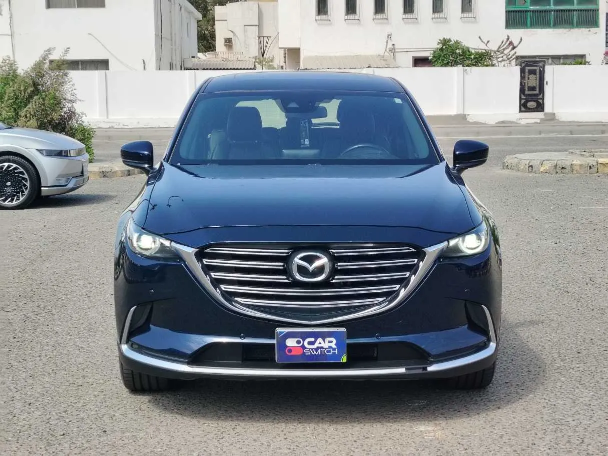 Car image 2