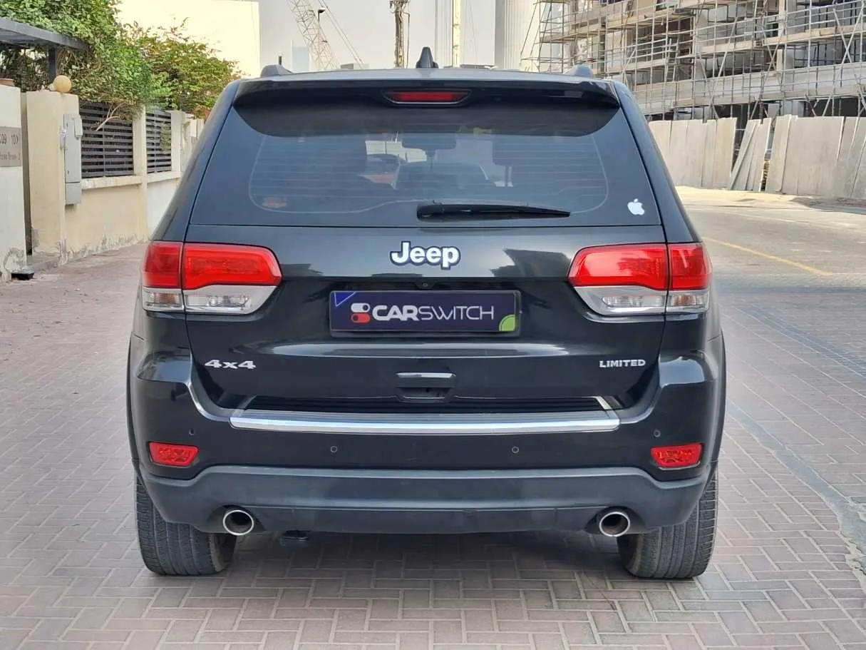 Car image 6
