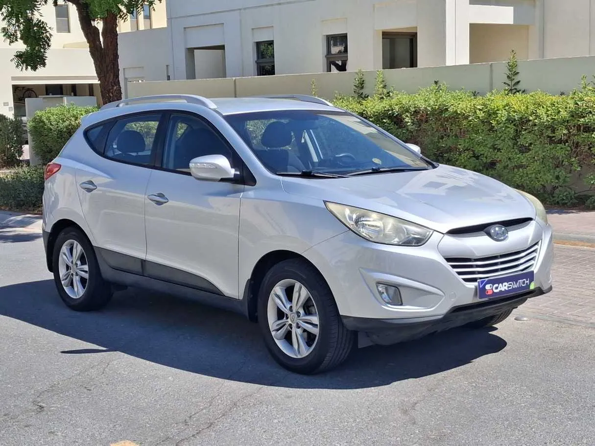 Car image 3