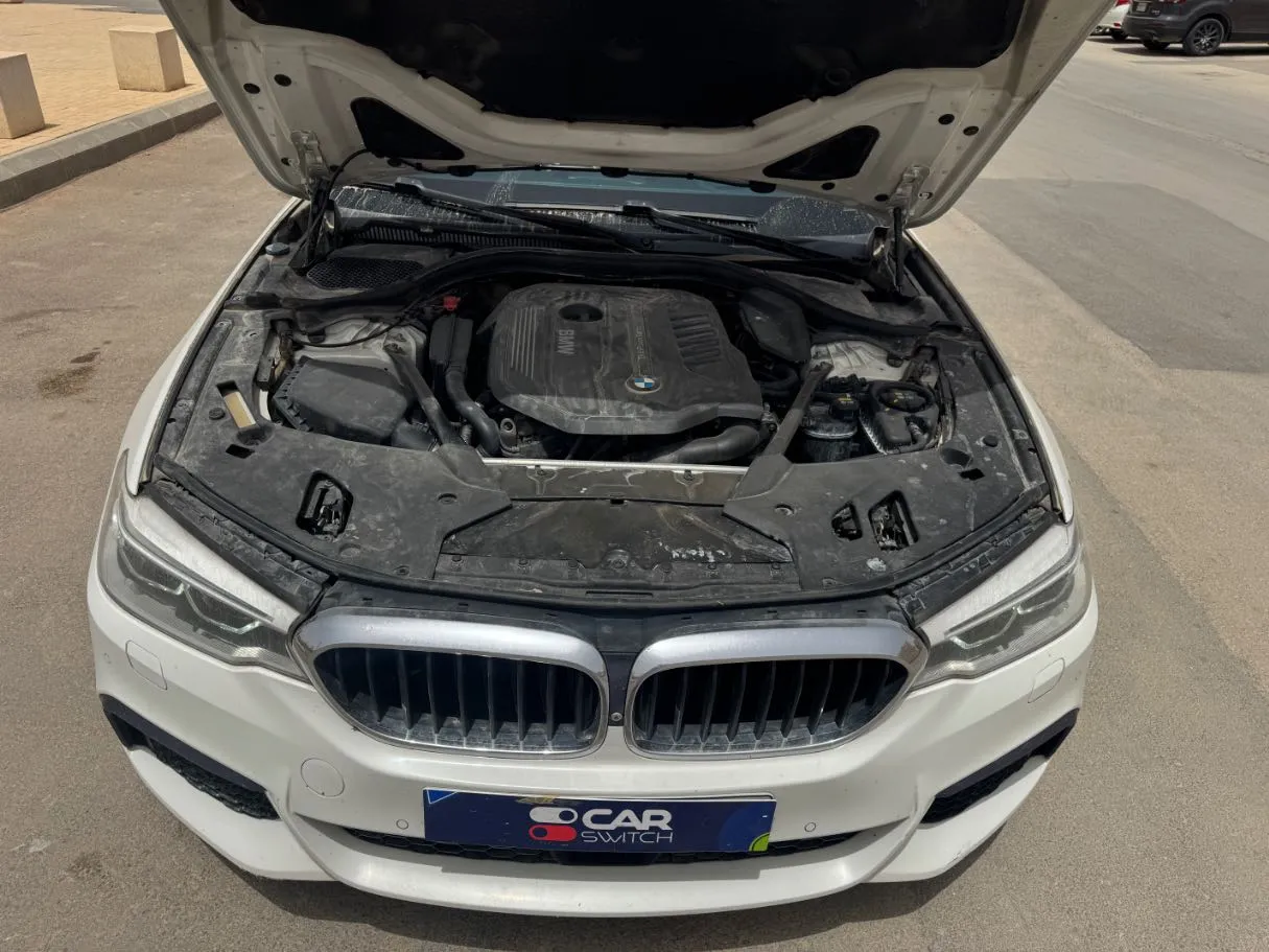 Car image 23