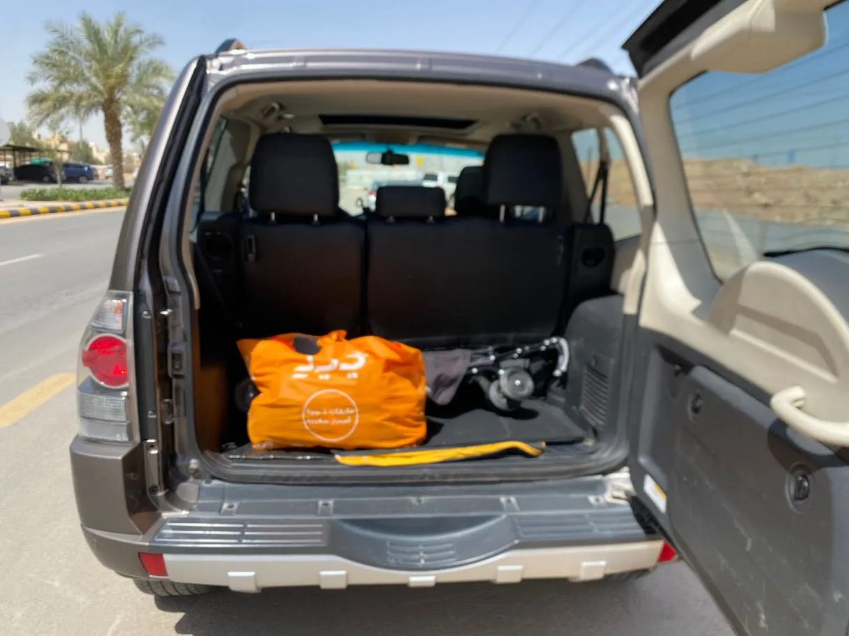 Car image 17