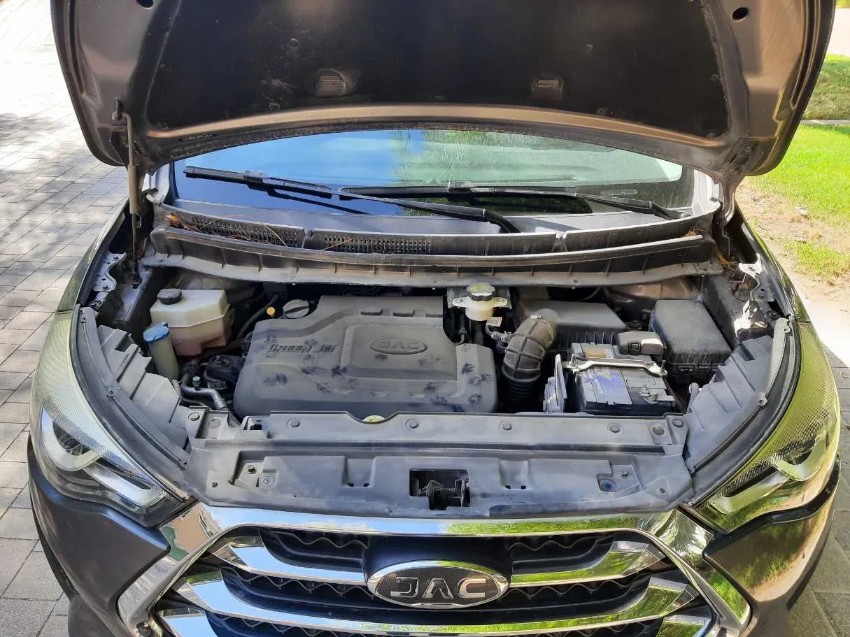 Car image 20