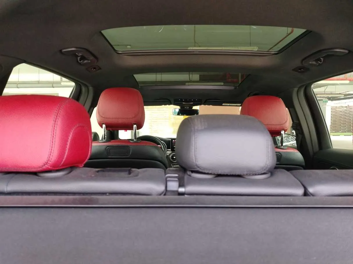 Car image 27