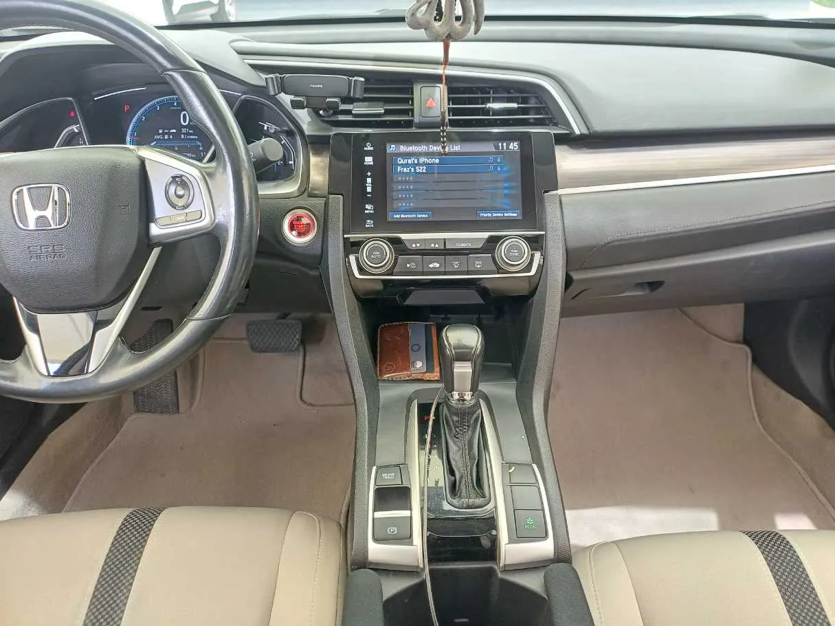Car image 15