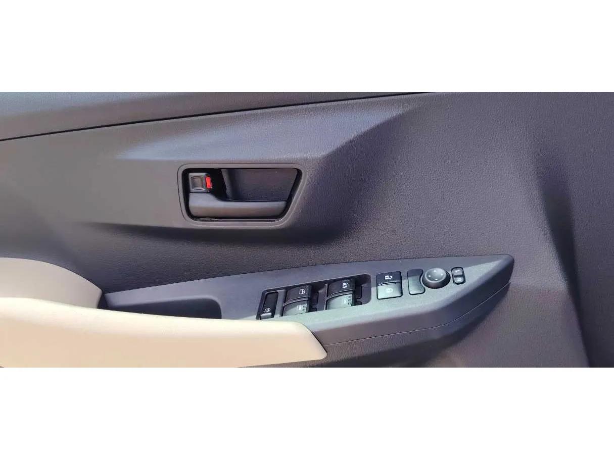 Car image 27
