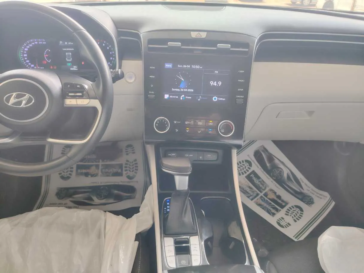 Car image 21