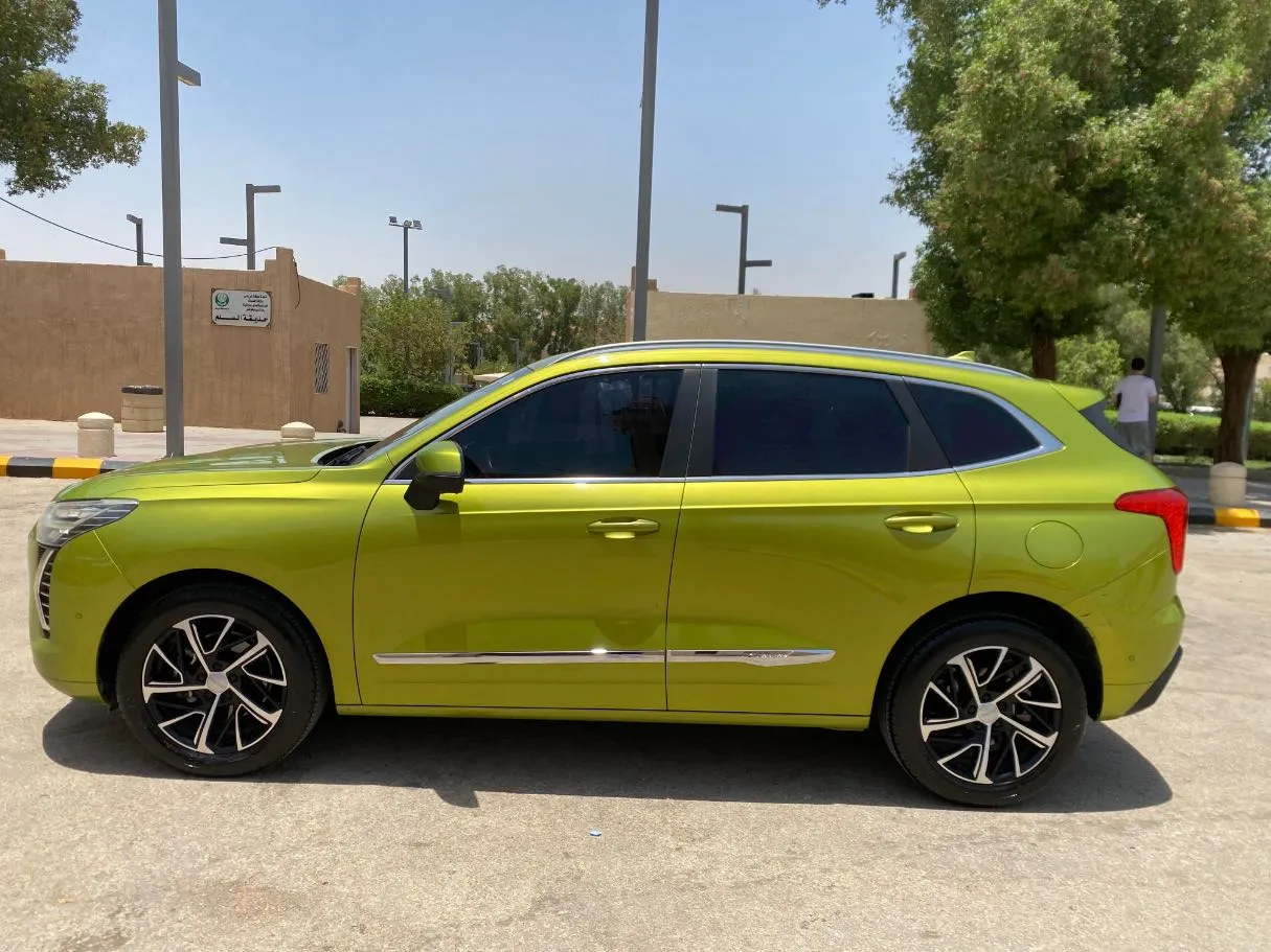 Car image 8